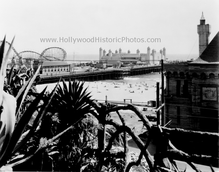 Santa Monica Pier 1924 (2) wm.jpg